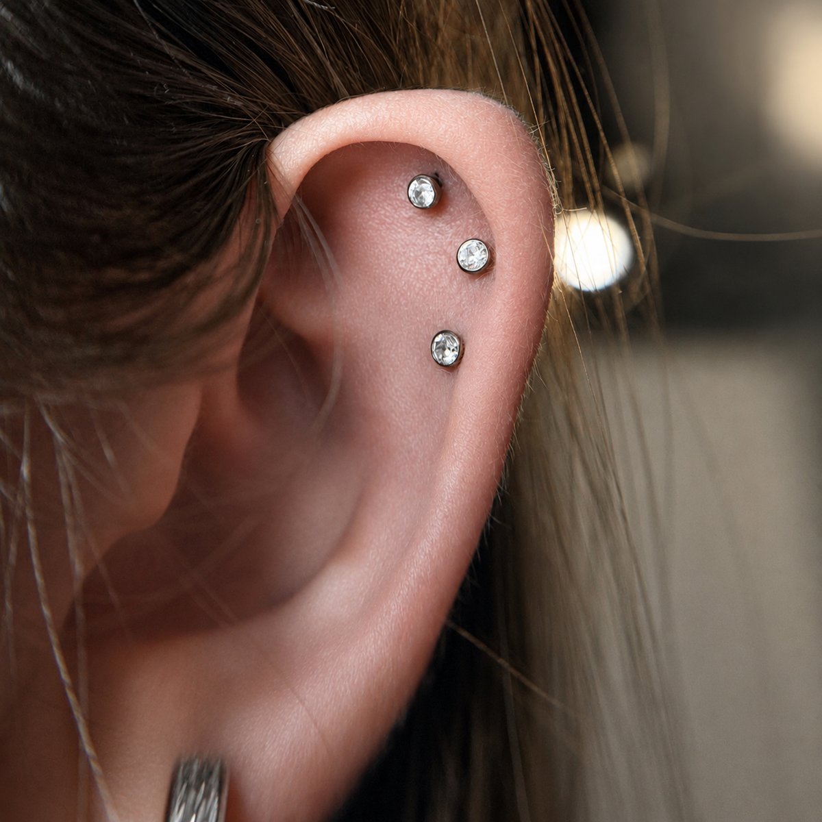 Piercing flat helix — realizacja